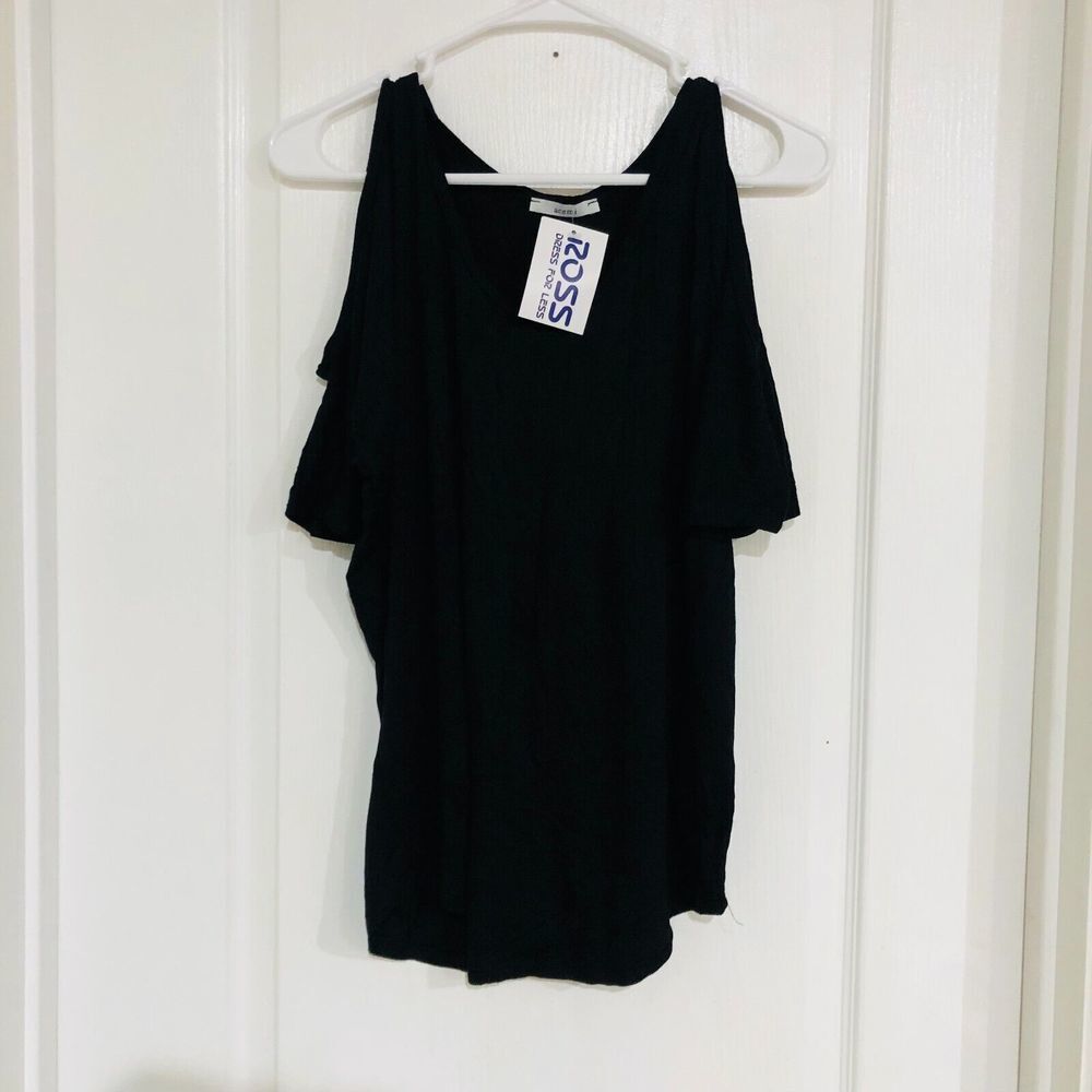 Acemi Womens Cold Shoulder Short Sleeve Relaxed Fit T-Shirt Top Black Medium NWT - Picture 2 of 6